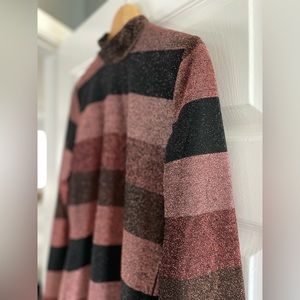 NWT Striped Metallic Top Size 6